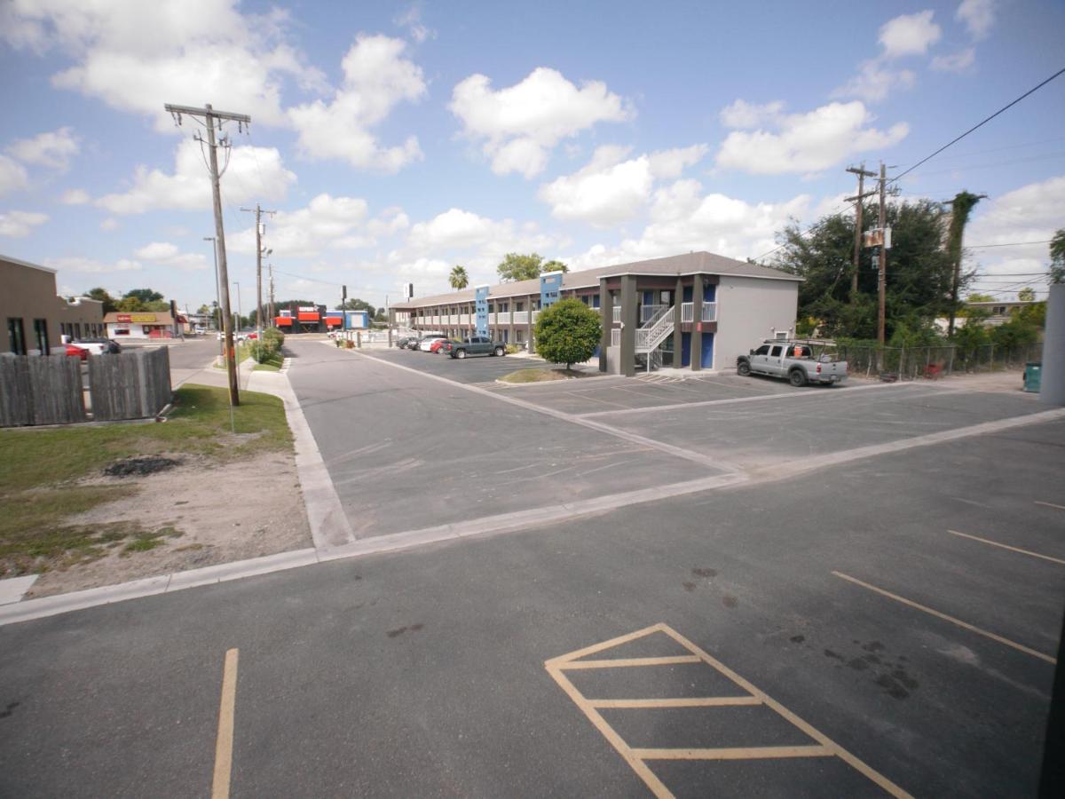 Texas Inn Mcallen Airport Exterior photo